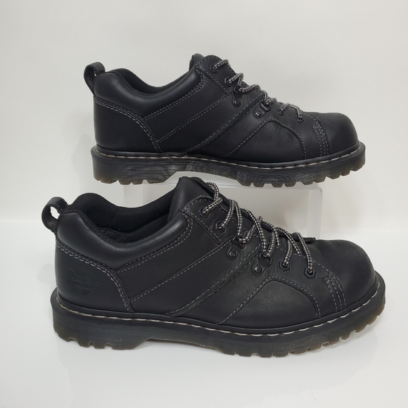 Dr martens finnegan black top